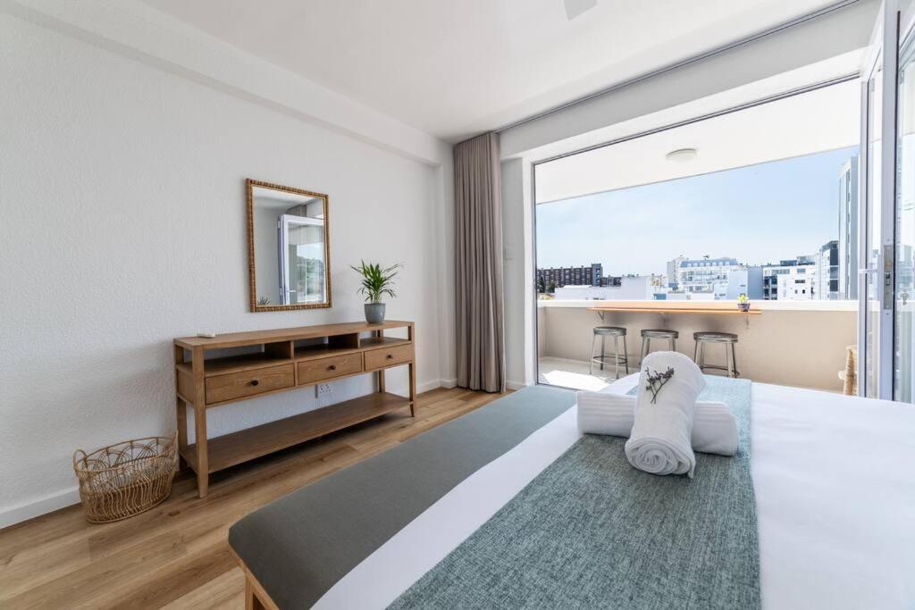 Greenpoint Emerald Cape Town Exterior photo